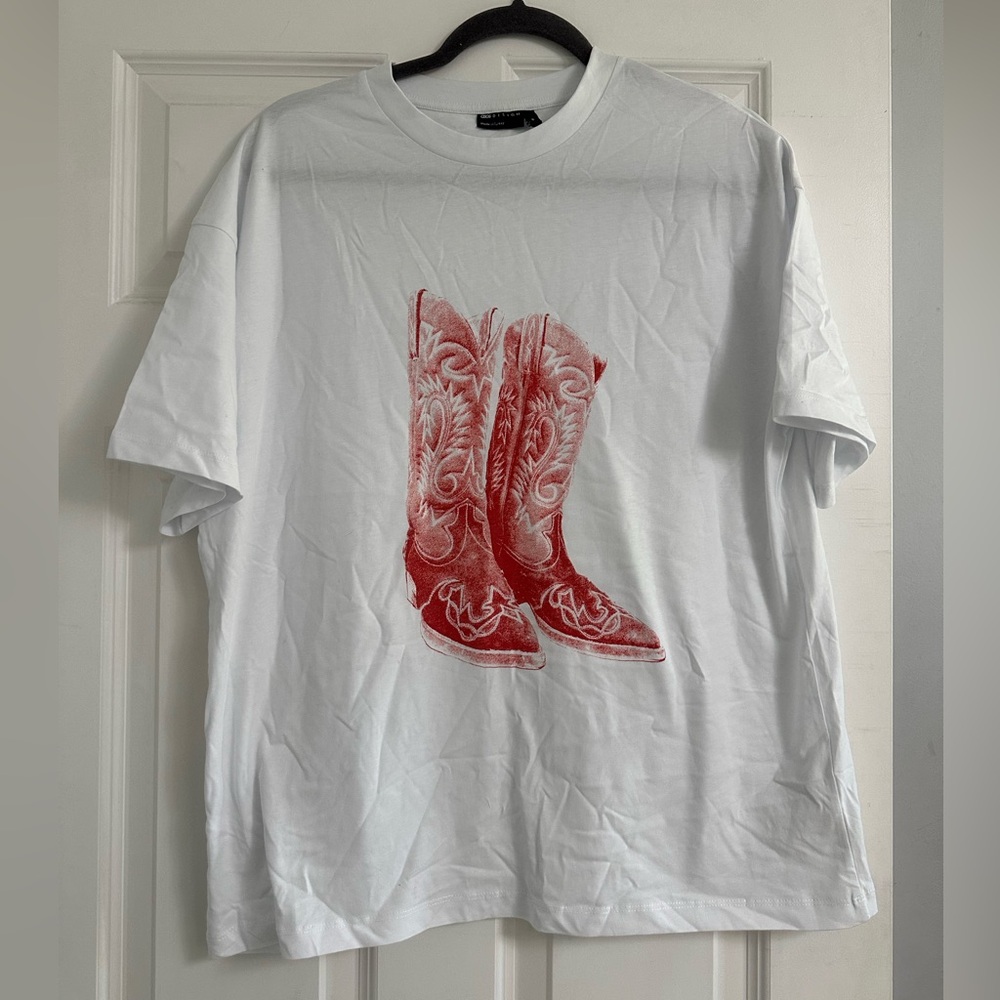 White oversized T-Shirt with Red Cowboy Boots Graphic